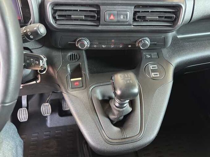 Opel Combo 1.5 Edition XL //Kamera/Sitzheizung/PDC