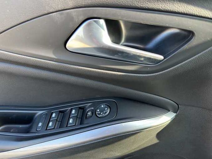 Opel Grandland GS PlugIn Hybrid // LED/Navi/Winterpaket