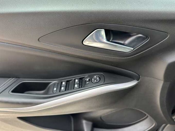 Opel Grandland GS PlugIn Hybrid // LED/Navi/Winterpaket 