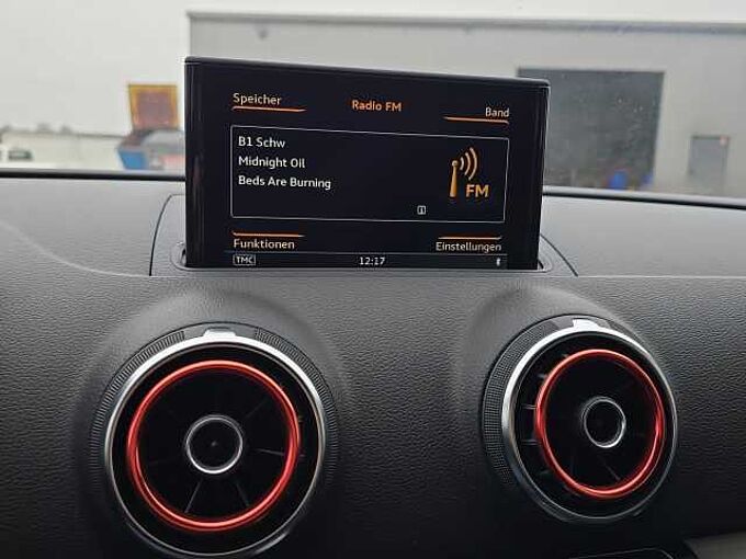 Audi A3 S-Line *NAVI* XENON*SHZ*19'*