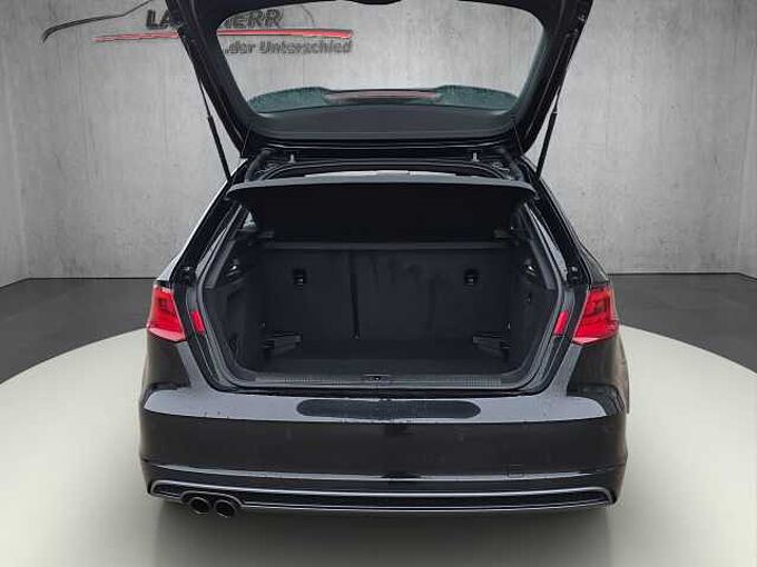 Audi A3 S-Line *NAVI* XENON*SHZ*19'*