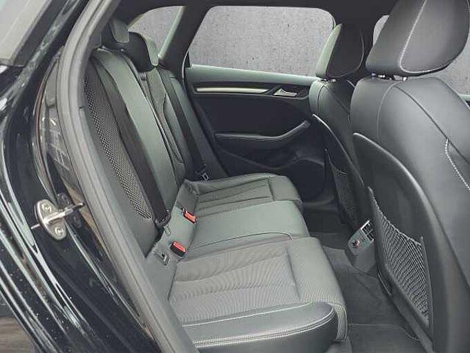 Audi A3 S-Line *NAVI* XENON*SHZ*19'*