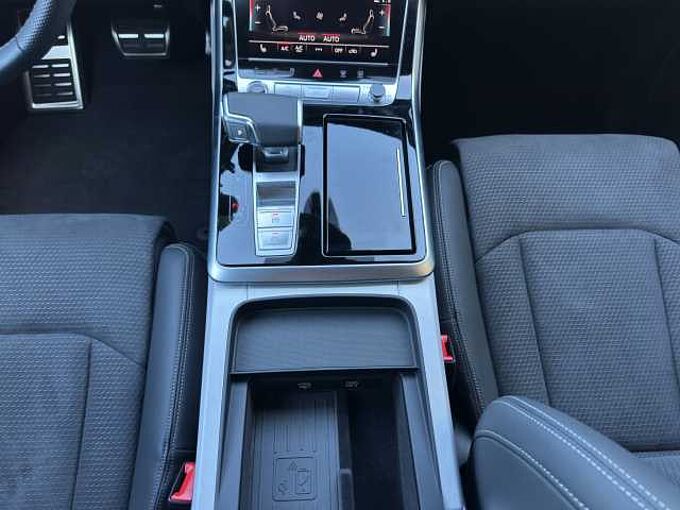 Audi Q8 3.0 TDI Quattro S line //Head-Up/AHK/Pano /Matrix-LED