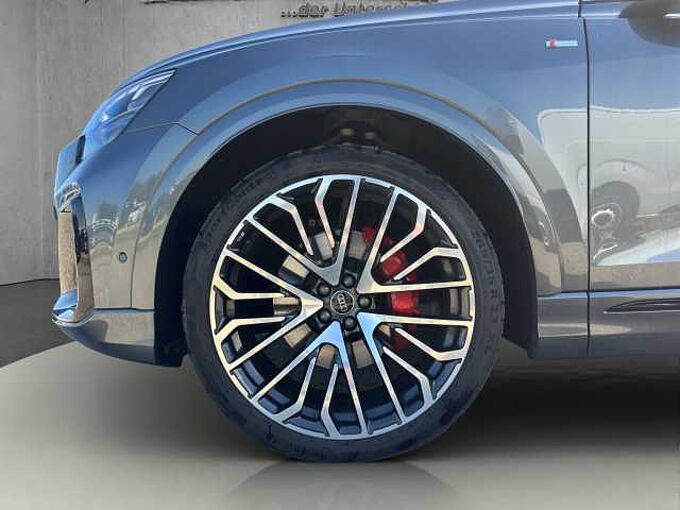 Audi Q8 3.0 TDI Quattro S line //Head-Up/AHK/Pano /Matrix-LED