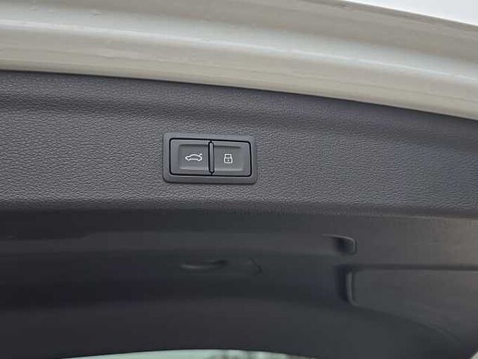 Audi Q3 Advanced // elektr. Heckklappe/SHZ/Navi