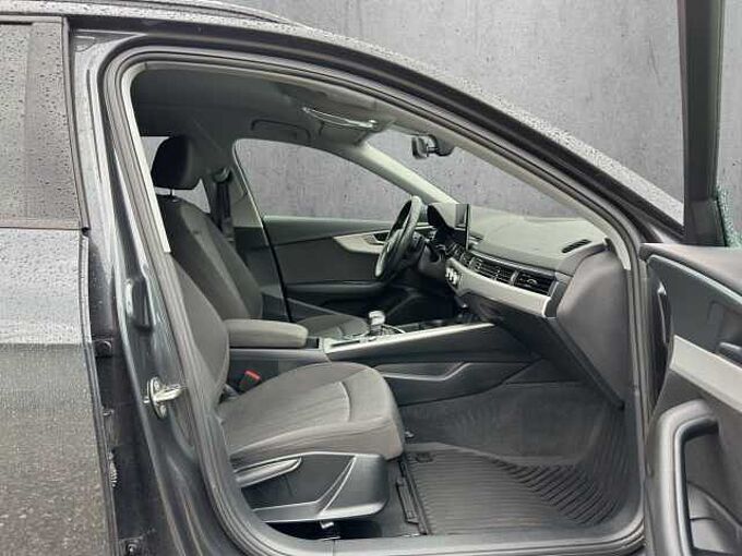 Audi A4 Avant 30 TDI *Navi/LED/SHZ/Standheiz.*