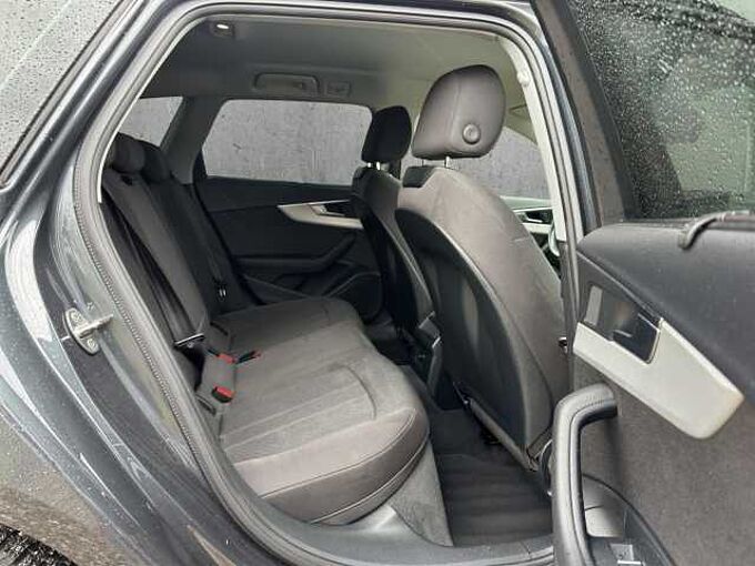 Audi A4 Avant 30 TDI *Navi/LED/SHZ/Standheiz.*