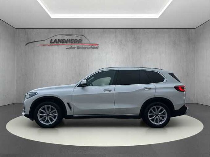 BMW X5 xDrive 30d XLine// Head-Up/Pano/Sitzheizung/Leder