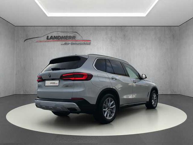 BMW X5 xDrive 30d XLine// Head-Up/Pano/Sitzheizung/Leder