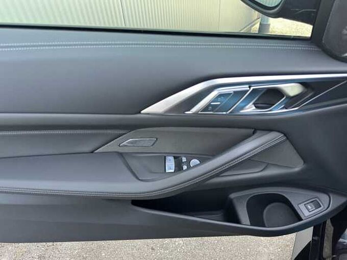 BMW M4 Competition xDrive // Carbon Schalensitze/Head-Up /Leder/Allrad