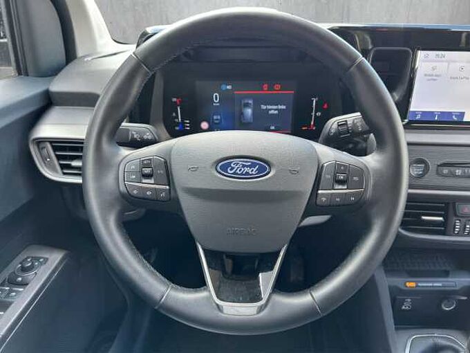 Ford Tourneo Courier 1.0 EcoBoost Titanium // Alu/Kamera