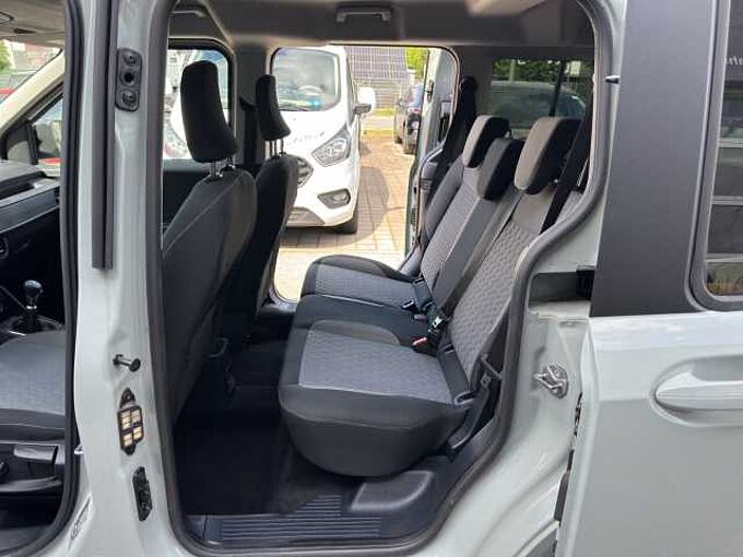 Ford Tourneo Courier 1.0 EcoBoost Titanium // Alu/Kamera