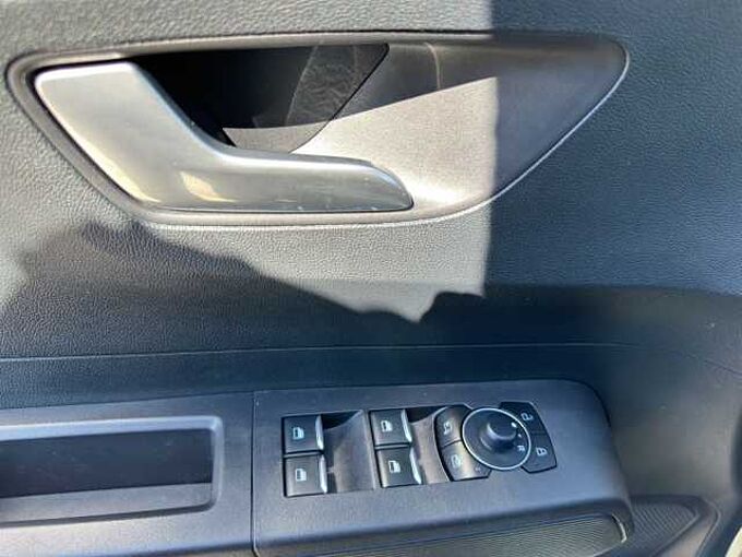 Ford Tourneo Courier 1.0 Active //Kamera/Navi /PDC