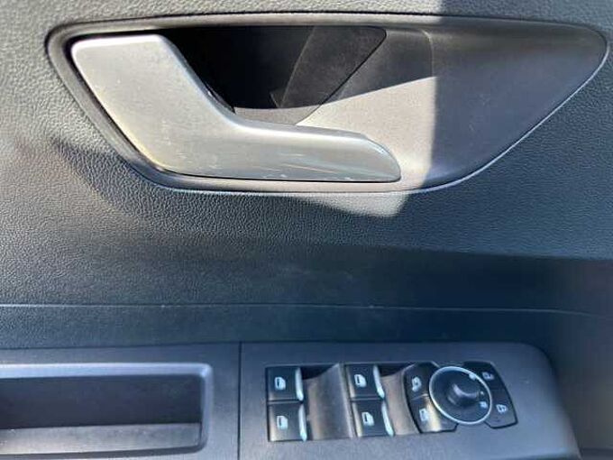 Ford Tourneo Courier 1.0 EcoBoost Active // Navi /Kamera/PDC