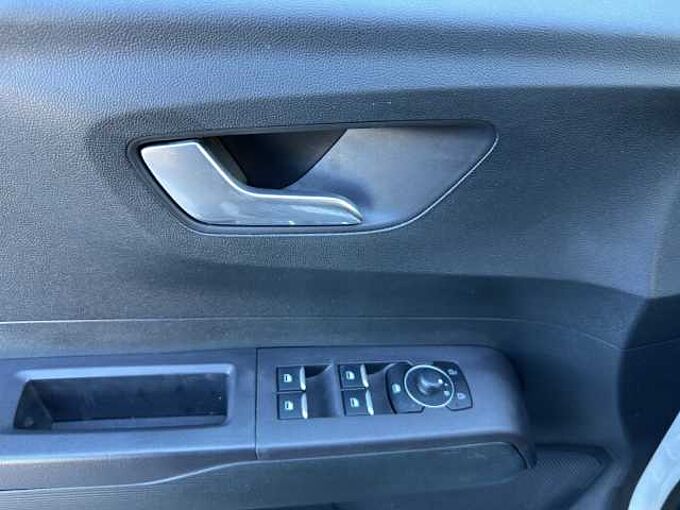 Ford Tourneo Courier 1.0 EcoBoost Active // Navi /Kamera/PDC