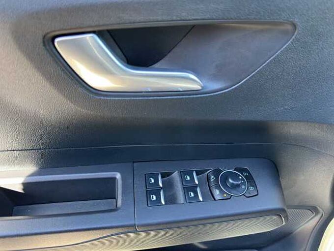 Ford Tourneo Courier 1.0 EcoBoost Active // Navi /Kamera/PDC