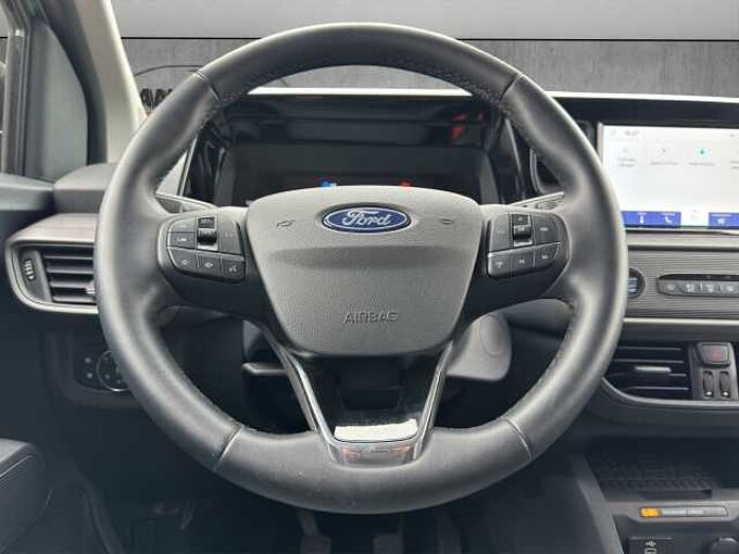 Ford Tourneo Courier 1.0 EcoBoost Titanium // Alu/Kamera
