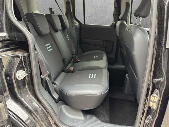 Ford Tourneo Courier 1.0 EcoBoost Active // Navi /Kamera/PDC