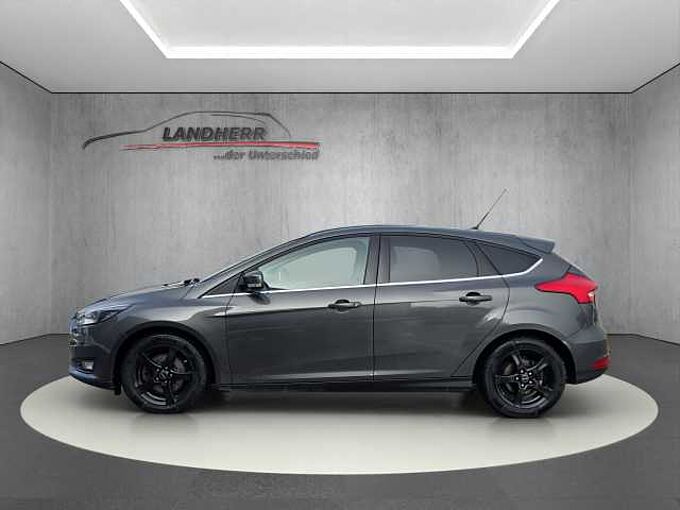 Ford Focus *SHZ*PDC*ALU*