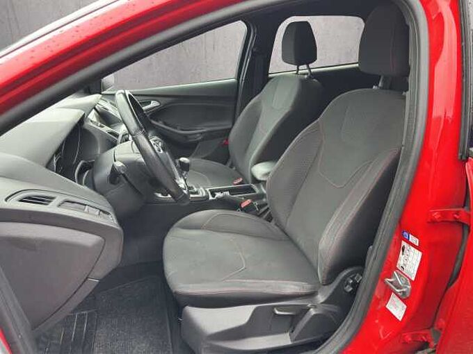 Ford Focus ST-Line *Navi*SHZ*LHZ*WSH*Klima*