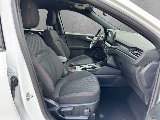 Ford Kuga ST-Line // 5 J. Garantie /AHK/Winterpaket