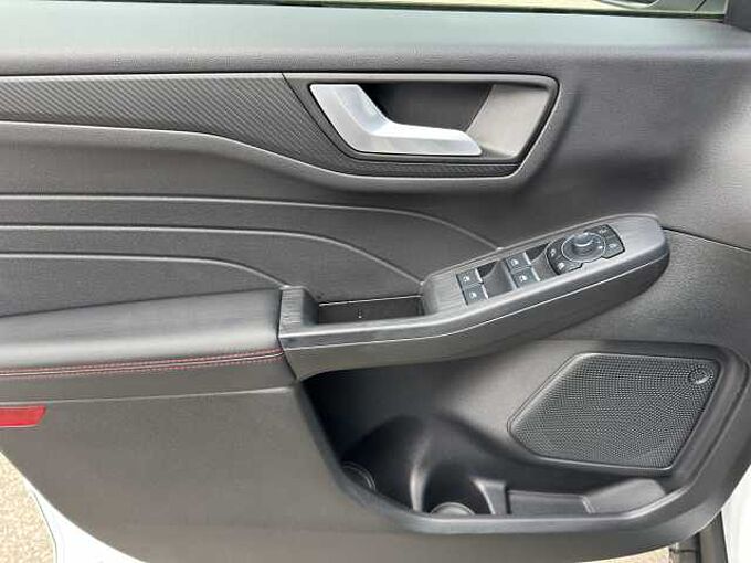 Ford Kuga ST-Line // 5 J. Garantie /AHK/Winterpaket