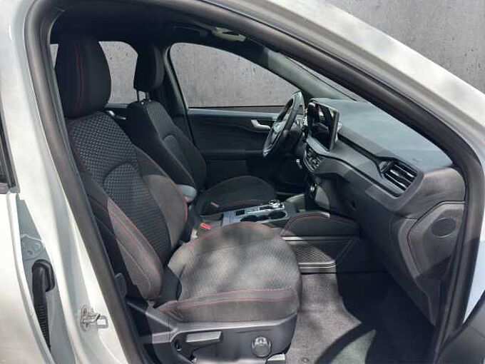 Ford Kuga  ST-Line // 5 J. Garantie /AHK/Winterpaket