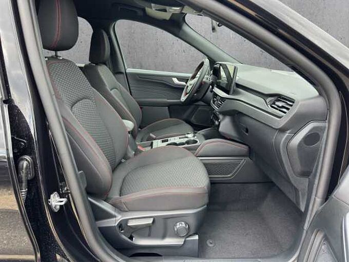 Ford Kuga  ST-Line // 5 J. Garantie /AHK/Winterpaket