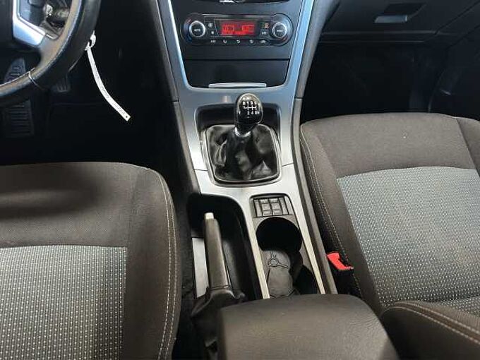 Ford Mondeo *AHK*PDC*HU/AU 02.28/*ALU*