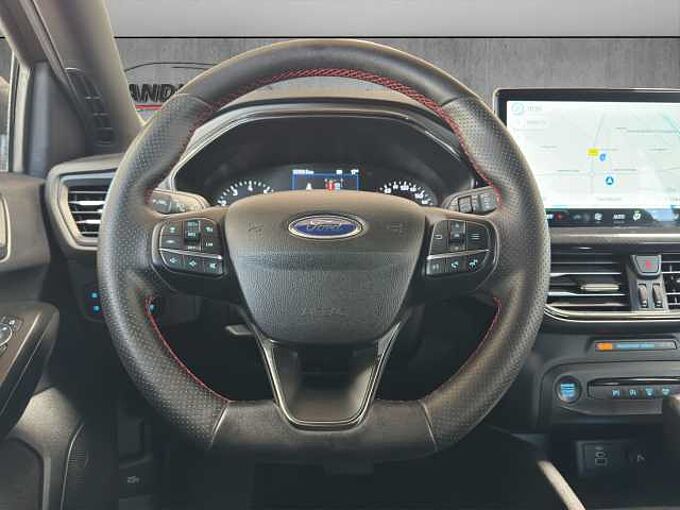 Ford Focus 1.0 EcoBoost ST-Line //Navi/Kamera/PDC