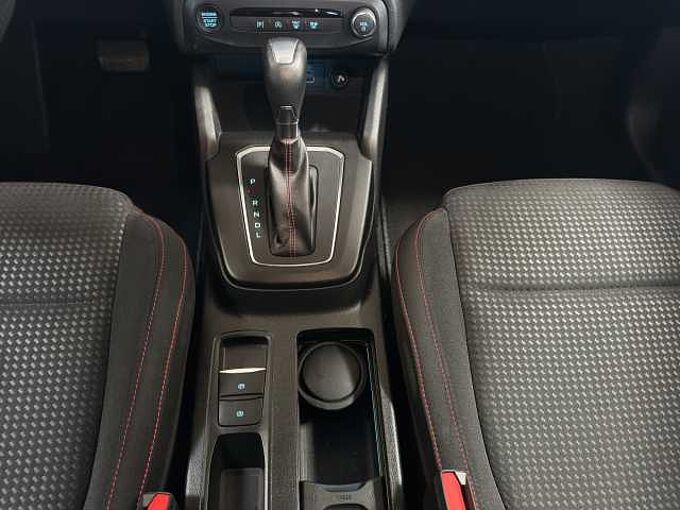 Ford Focus 1.0 EcoBoost ST-Line //Navi/Kamera/PDC