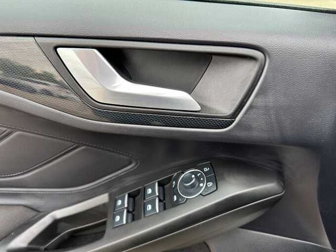 Ford Focus 1.5 EcoBlue ST-Line //Navi/LED/Kamera
