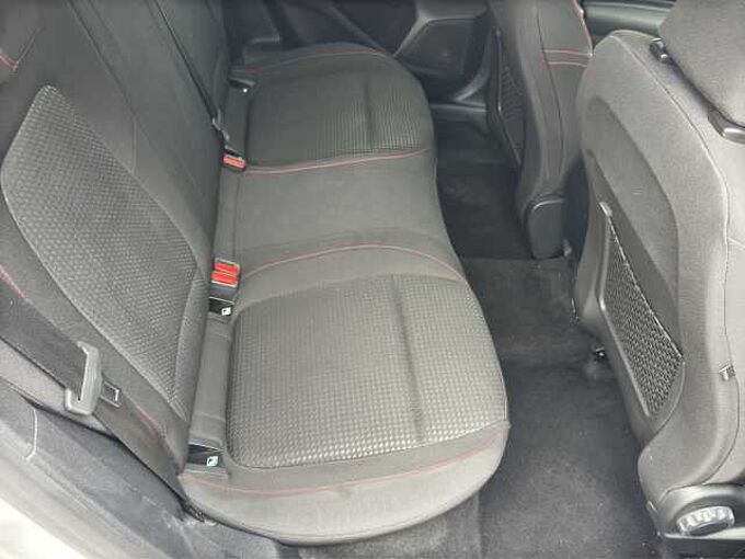 Ford Focus 1.5 EcoBlue ST-Line //Navi/LED/Kamera