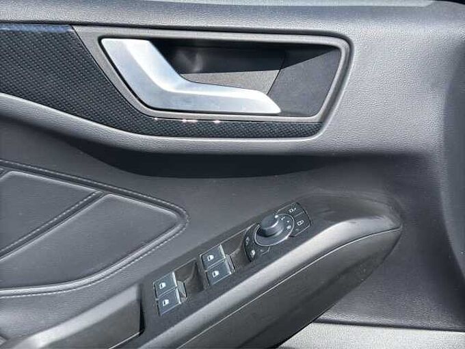 Ford Focus 1.5 EcoBlue ST-Line  //Navi/LED/Kamera 