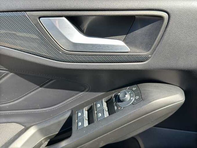 Ford Focus 1.5 EcoBlue ST-Line  //Navi/LED/Kamera 