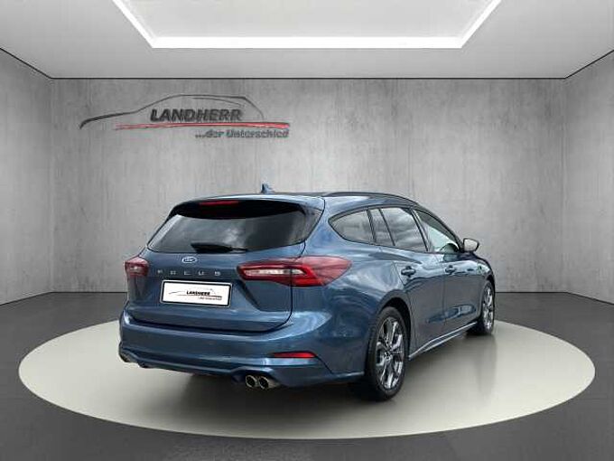 Ford Focus Turnier ST Line X //AHK/eletr.Heckklappe /Navi/Winterpaket