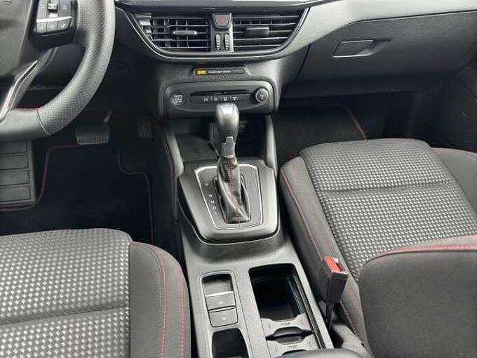 Ford Focus Turnier ST Line X //AHK/eletr.Heckklappe /Navi/Winterpaket