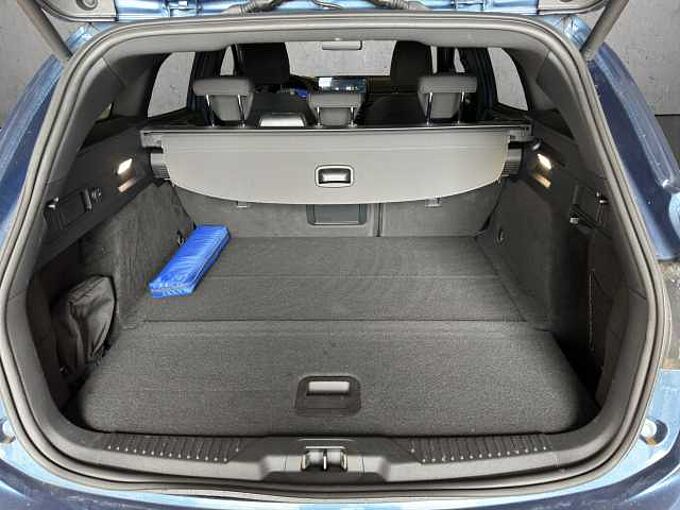 Ford Focus Turnier ST Line X //AHK/eletr.Heckklappe /Navi/Winterpaket