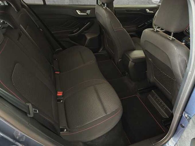 Ford Focus Turnier ST Line X //AHK/eletr.Heckklappe /Navi/Winterpaket
