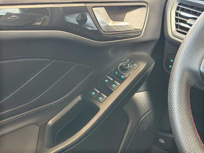 Ford Focus Turnier ST-Line //Navi/Kamera/Winterpaket