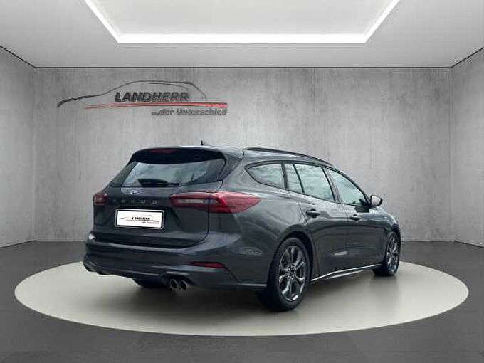 Ford Focus Turnier ST-Line / Navi mit Farbedisplay/Kamera