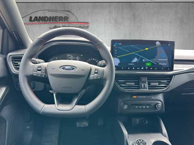 Ford Focus Turnier ST-Line / Navi mit Farbedisplay/Kamera