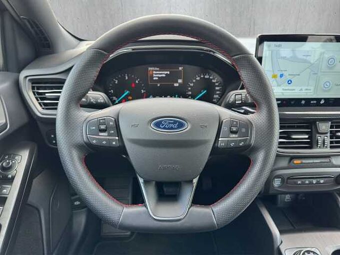 Ford Focus Turnier  ST-Line //Winterpaket /Navi/Kamera