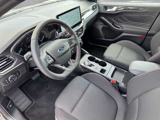 Ford Focus Turnier  ST-Line //Winterpaket /Navi/Kamera