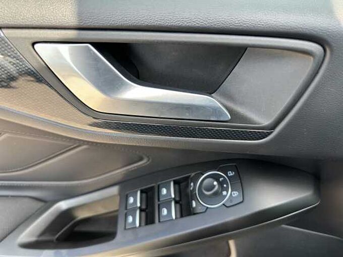Ford Focus Turnier  ST-Line //Winterpaket /Navi/Kamera