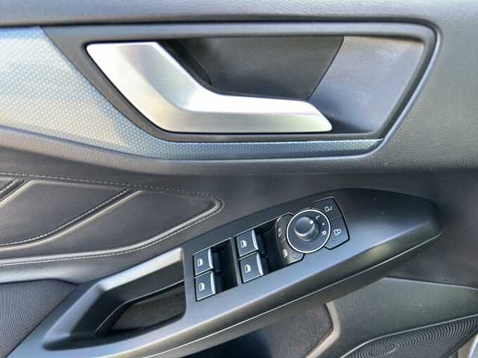 Ford Focus Turnier Active 1.5 EcoBlue Navi/LED/Kamera