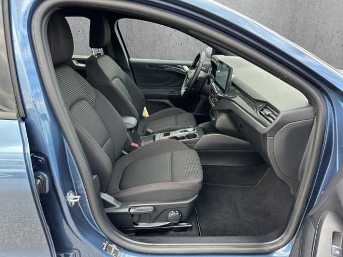 Ford Focus ST Line //Navi/LED/Kamera