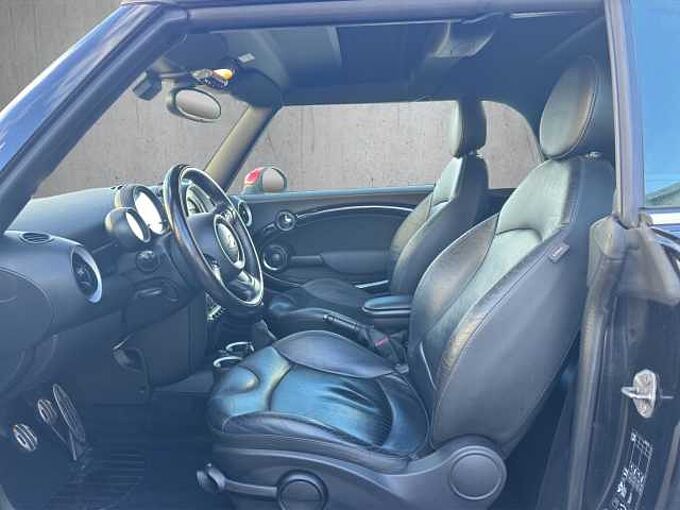 MINI Cooper S Cabrio *NAVI*XENON*SHZ*ALU**Harman-Sound*