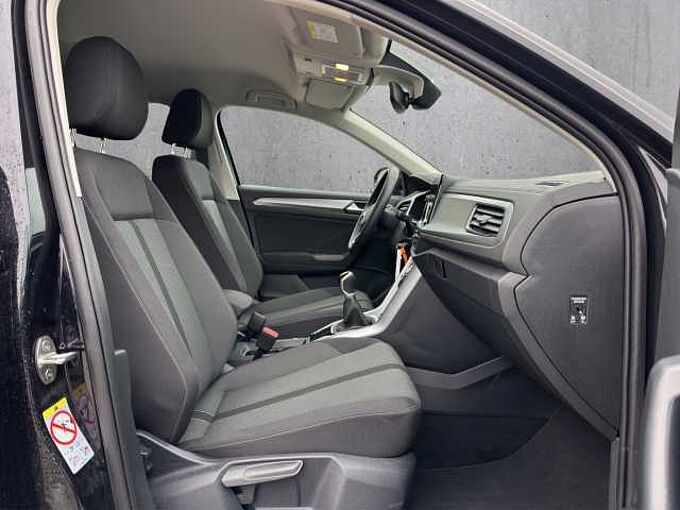 Volkswagen T-Roc Navi/PDC vo+hi/ALU.....