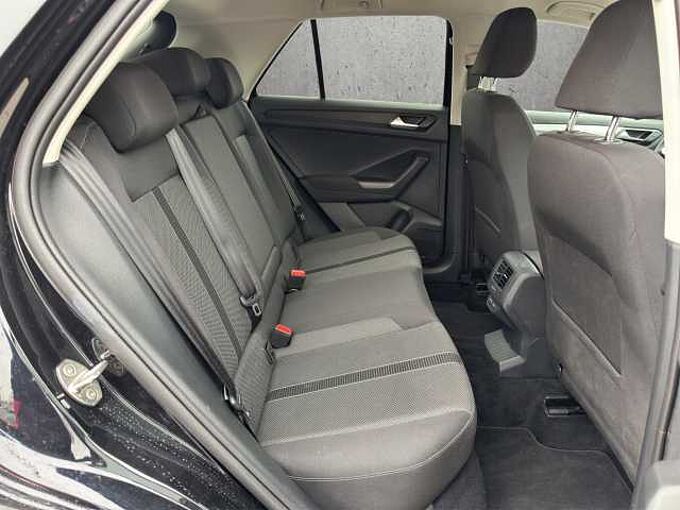 Volkswagen T-Roc Navi/PDC vo+hi/ALU.....